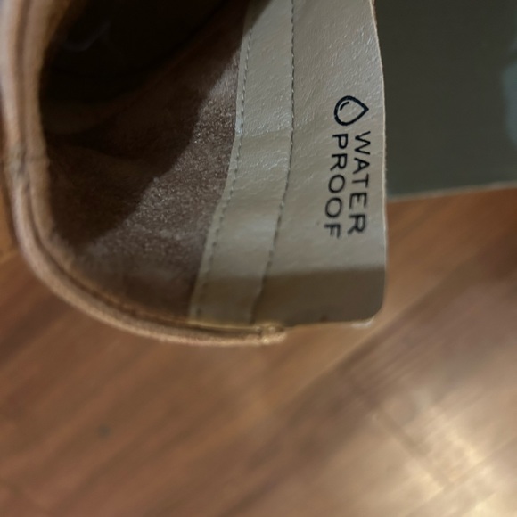 Vionic waterproof boots - Picture 2 of 4